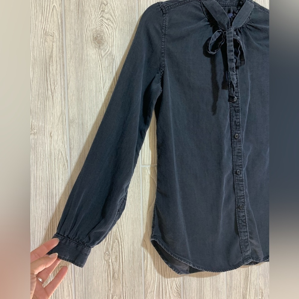 Gap Button Up Ruffle and Bow Collar Long Sleeve Blouse Top Lyocell Size Small - Picture 2 of 12